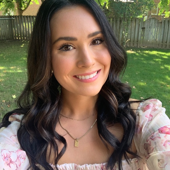 Meet your posher, Lauren - Picture 1 of 1